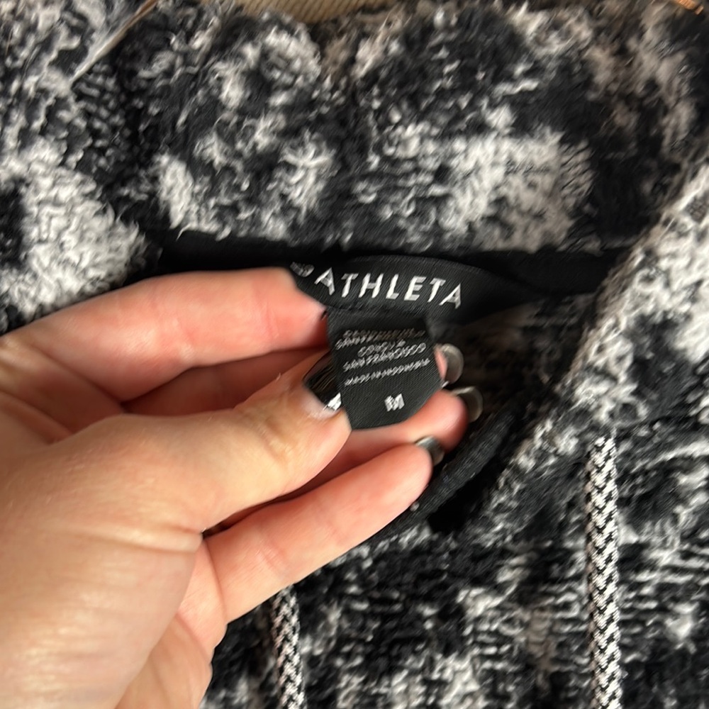 Athleta > Black and White Patterned Sherpa Thumb Hole Hoodie Sweatshirt Medium - Picture 5 of 10